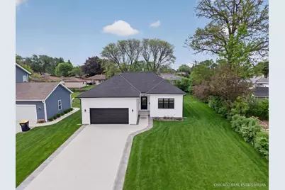 9827 W Dakota St, West Allis, WI 53227 - Photo 3