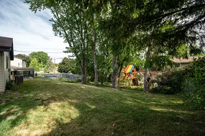 1704  Mohawk Ln, Waukesha, WI 53186 - Photo 21