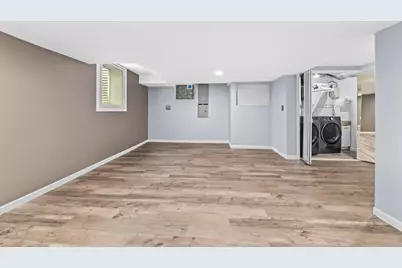 6909 N Belmont Ln, Fox Point, WI 53217 - Photo 35