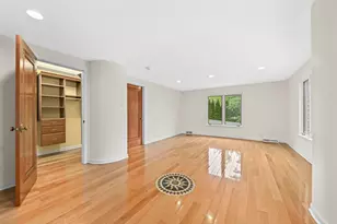 6909 N Belmont Ln, Fox Point, WI 53217 - Photo 31