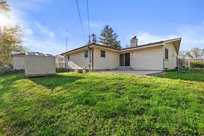 726  Royal Park Rd, Racine, WI 53402 - Photo 15