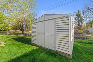 726 Royal Park Rd, Racine, WI 53402 - Photo 29