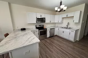 817 Chicago Ave, Waukesha, WI 53188 - Photo 3