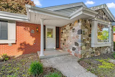 W71N980  Harrison Ave, Cedarburg, WI 53012 - Photo 3