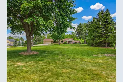 17000 W Observatory Rd, New Berlin, WI 53151 - Photo 25