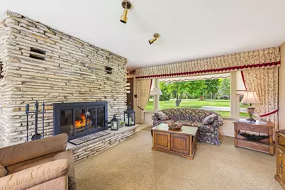 17000 W Observatory Rd, New Berlin, WI 53151 - Photo 5