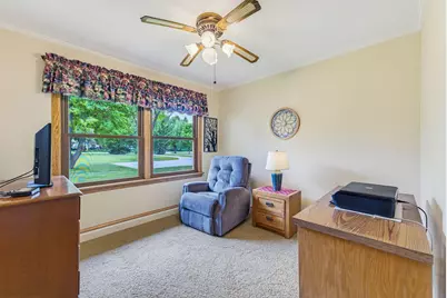 17000 W Observatory Rd, New Berlin, WI 53151 - Photo 15