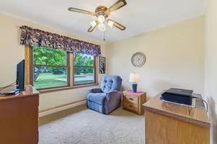 17000 W Observatory Rd, New Berlin, WI 53151 - Photo 15