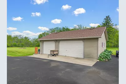 17000 W Observatory Rd, New Berlin, WI 53151 - Photo 21