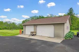 17000 W Observatory Rd, New Berlin, WI 53151 - Photo 21