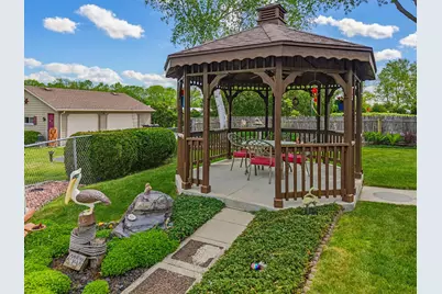 17000 W Observatory Rd, New Berlin, WI 53151 - Photo 23