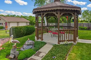 17000 W Observatory Rd, New Berlin, WI 53151 - Photo 23