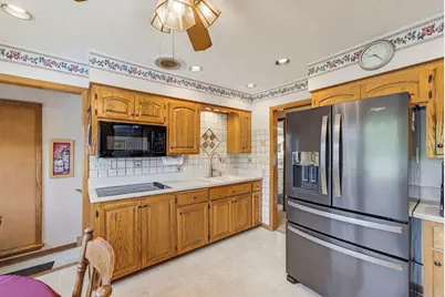 17000 W Observatory Rd, New Berlin, WI 53151 - Photo 9