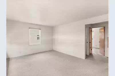 2332  37 St, Two Rivers, WI 54241 - Photo 7