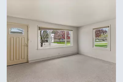 2332  37 St, Two Rivers, WI 54241 - Photo 5