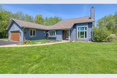 N2W31920  Twin Oaks Dr, Delafield, WI 53018 - Photo 1