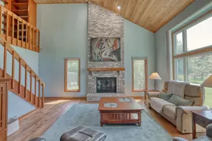 N2W31920 Twin Oaks Dr, Delafield, WI 53018 - Photo 5