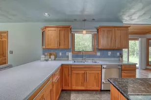 N2W31920 Twin Oaks Dr, Delafield, WI 53018 - Photo 11