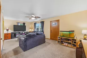 118 Highland Ave, Iron Ridge, WI 53035 - Photo 5