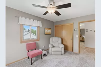 2247  Patrick Ln, Waukesha, WI 53188 - Photo 15