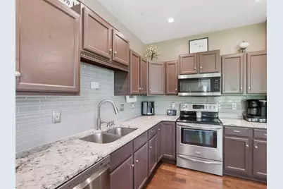 2247  Patrick Ln, Waukesha, WI 53188 - Photo 9