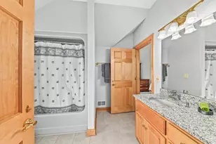 19250 Hayden Ct, Brookfield, WI 53045 - Photo 33