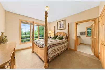 19250  Hayden Ct, Brookfield, WI 53045 - Photo 11