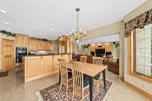 19250 Hayden Ct, Brookfield, WI 53045 - Photo 13