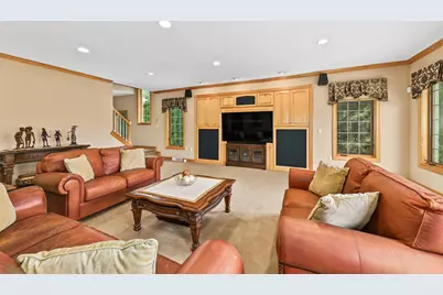 19250  Hayden Ct, Brookfield, WI 53045 - Photo 17