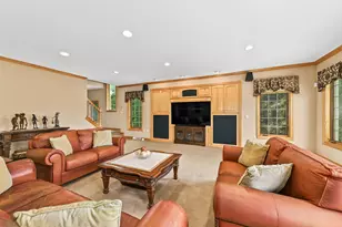 19250 Hayden Ct, Brookfield, WI 53045 - Photo 3