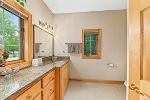 19250 Hayden Ct, Brookfield, WI 53045 - Photo 17