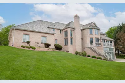 19250  Hayden Ct, Brookfield, WI 53045 - Photo 47