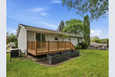 1600  Larkspur Ln, West Bend, WI 53090 - Photo 37