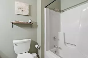 1600 Larkspur Ln, West Bend, WI 53090 - Photo 25