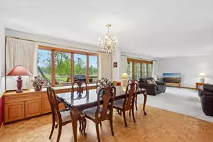 2385 Buckingham Pl, Brookfield, WI 53045 - Photo 11