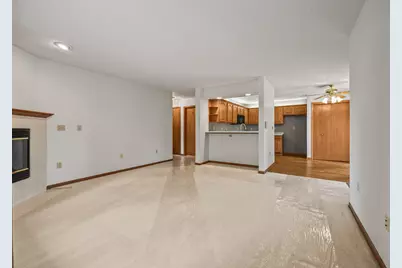6906  Dale Dr #21, Racine, WI 53402 - Photo 5