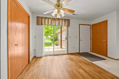 6906  Dale Dr #21, Racine, WI 53402 - Photo 7