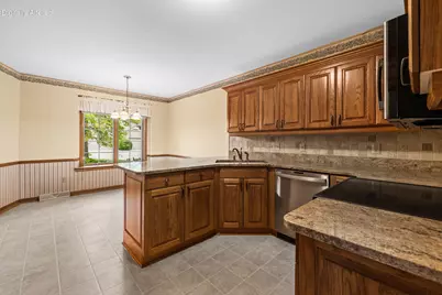 7519 W Mallory Way, Franklin, WI 53132 - Photo 17