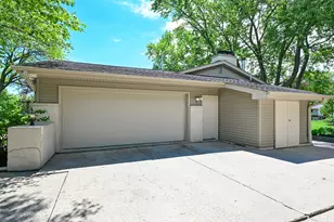 1085 Longwood Ave, Elm Grove, WI 53122 - Photo 39