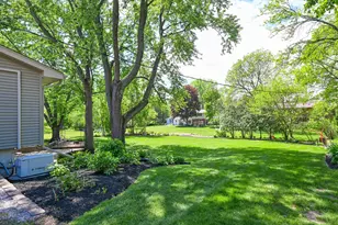 1085 Longwood Ave, Elm Grove, WI 53122 - Photo 33