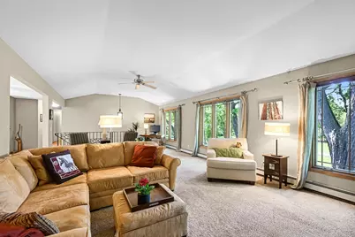 1085  Longwood Ave, Elm Grove, WI 53122 - Photo 9
