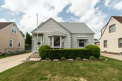 1479 S 93rd St, West Allis, WI 53214 - Photo 1