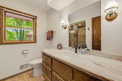 1820  Candlewood Ln, Richfield, WI 53076 - Photo 15