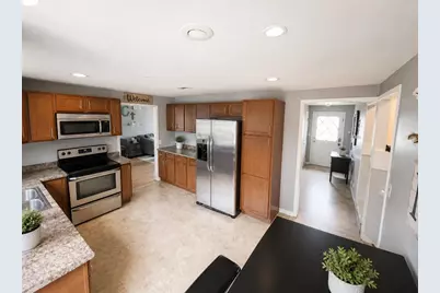 4225  Northwestern Ave, Racine, WI 53405 - Photo 7