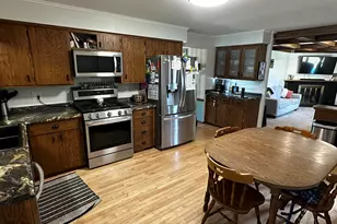 2424 W Mark Dr, Sheboygan, WI 53083 - Photo 5