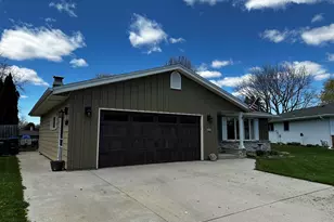 2424 W Mark Dr, Sheboygan, WI 53083 - Photo 33