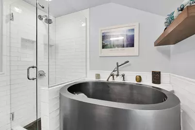 1012 E Hampton Rd, Whitefish Bay, WI 53217 - Photo 15