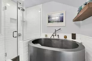 1012 E Hampton Rd, Whitefish Bay, WI 53217 - Photo 15