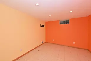 10045 W Meadow Dr, Greenfield, WI 53228 - Photo 33