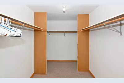 10045 W Meadow Dr, Greenfield, WI 53228 - Photo 29